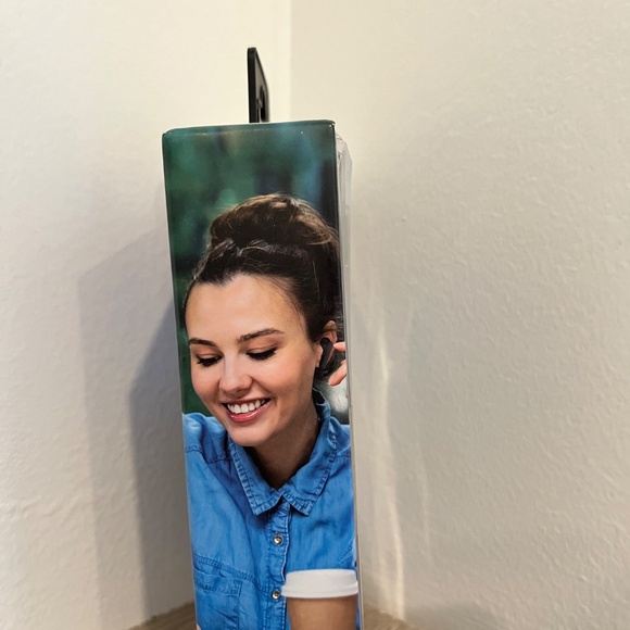 SALE 🔥 Muze Vivitar Active Noise Canceling True Wireless Bluetooth Earbuds - Picture 2 of 5